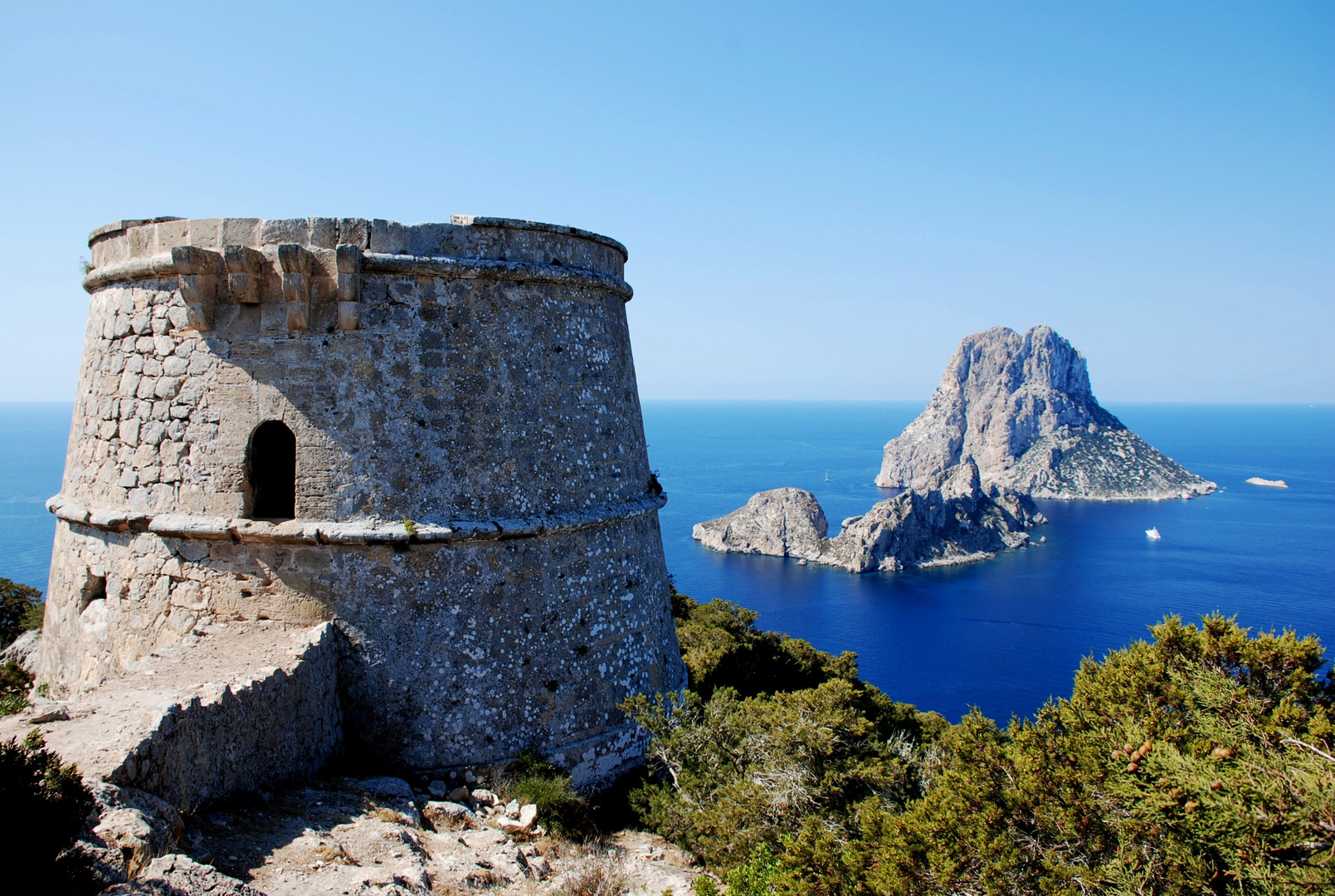 EIVISSA, TORRE DES SAVINAR, ES VEDRÀ I ES VEDRANELL