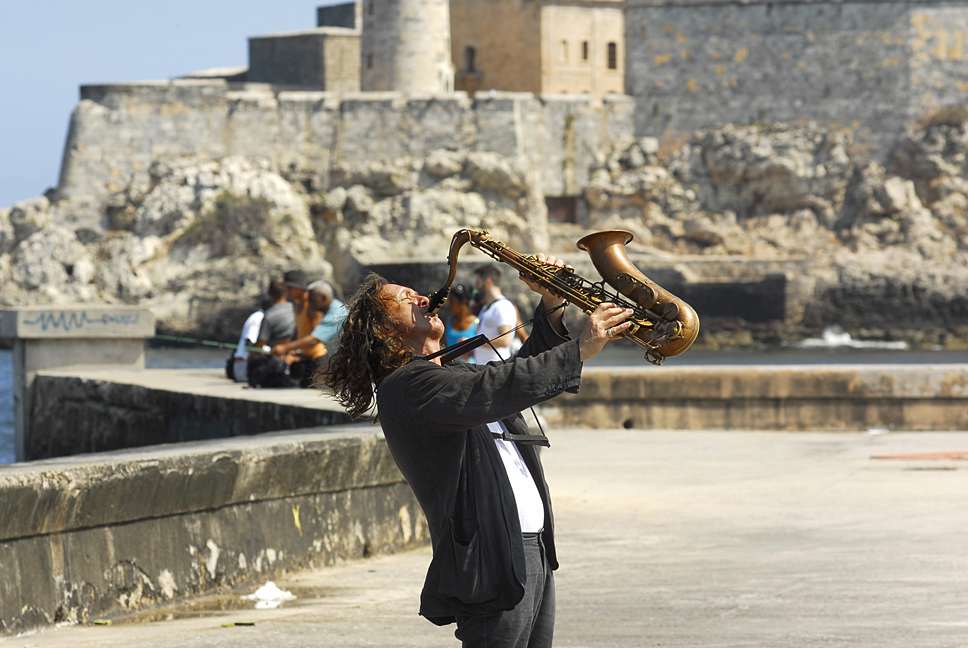 ejercicios de saxo en el Malecón