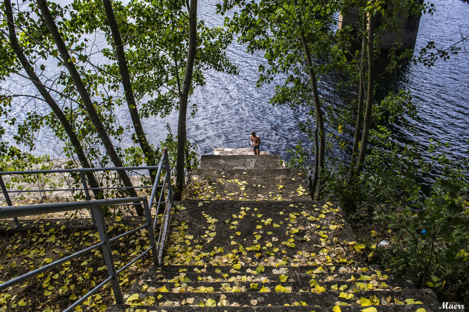 El chico del salto del puente