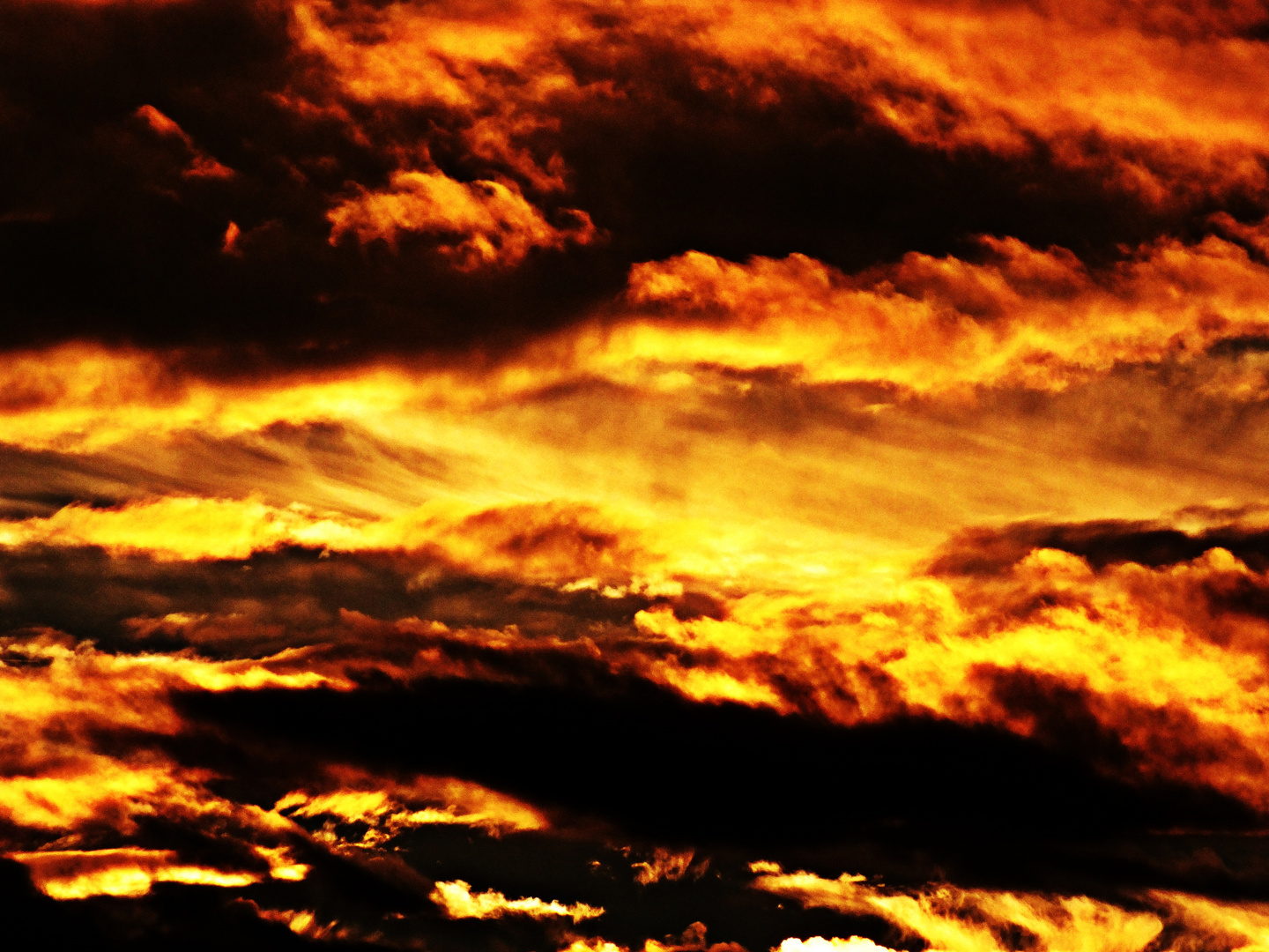 El cielo arde