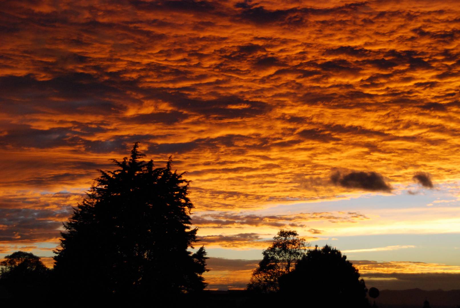 El cielo ardiente sobre Bogotá