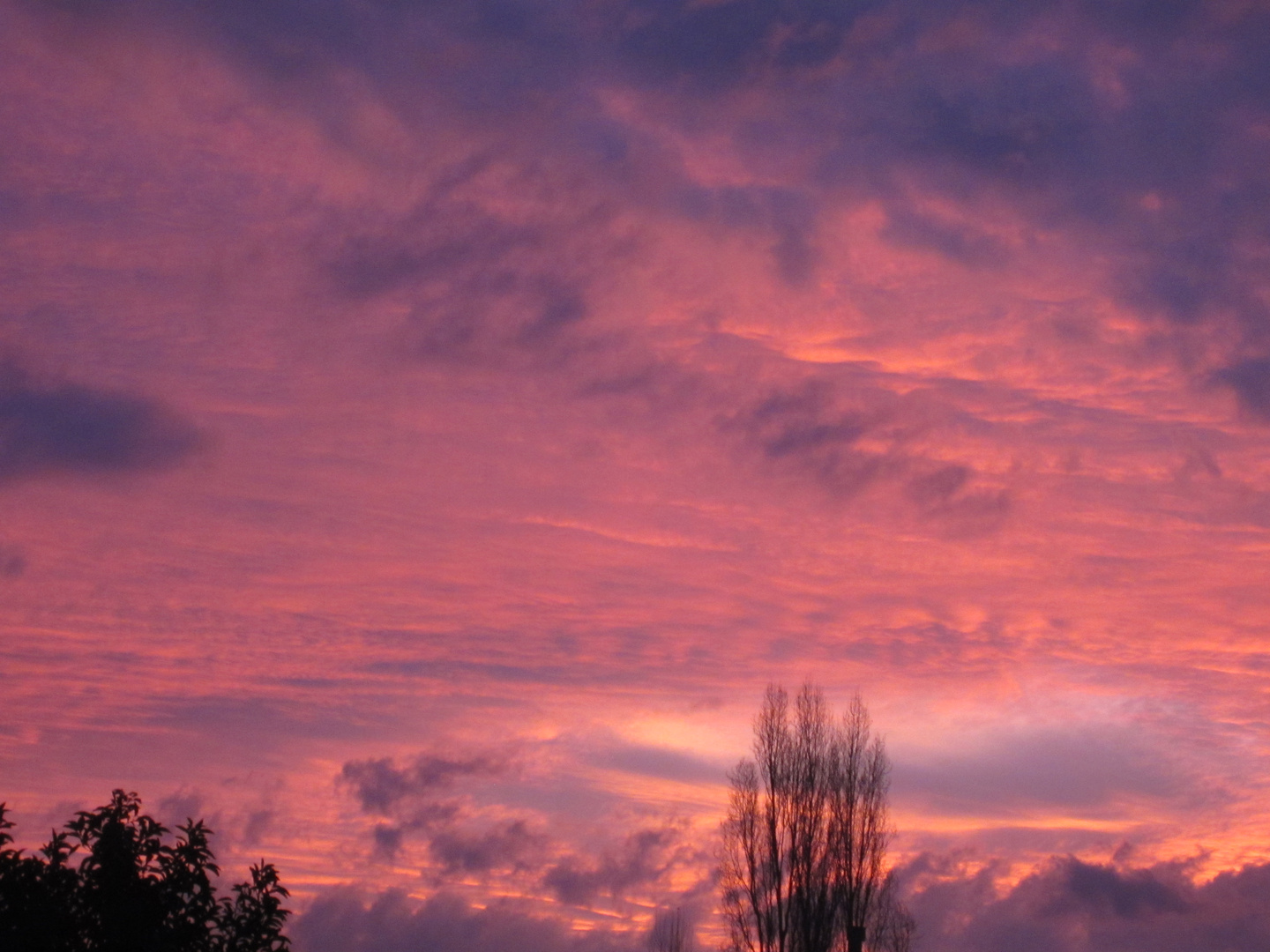 el cielo nuboso