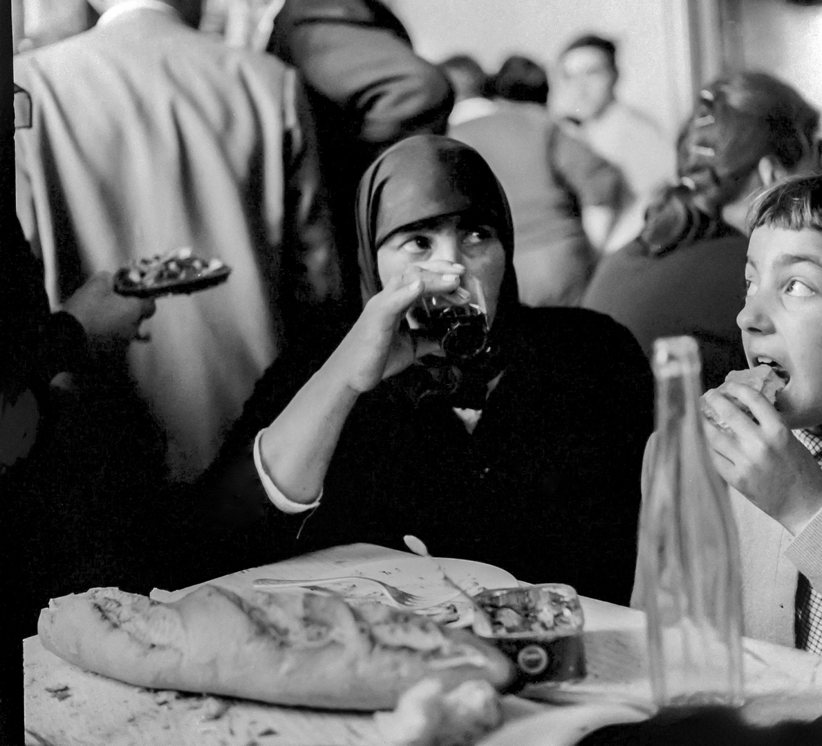 EL COMEDOR Imagen & Foto | retratos, siglo xx, motivos Fotos de