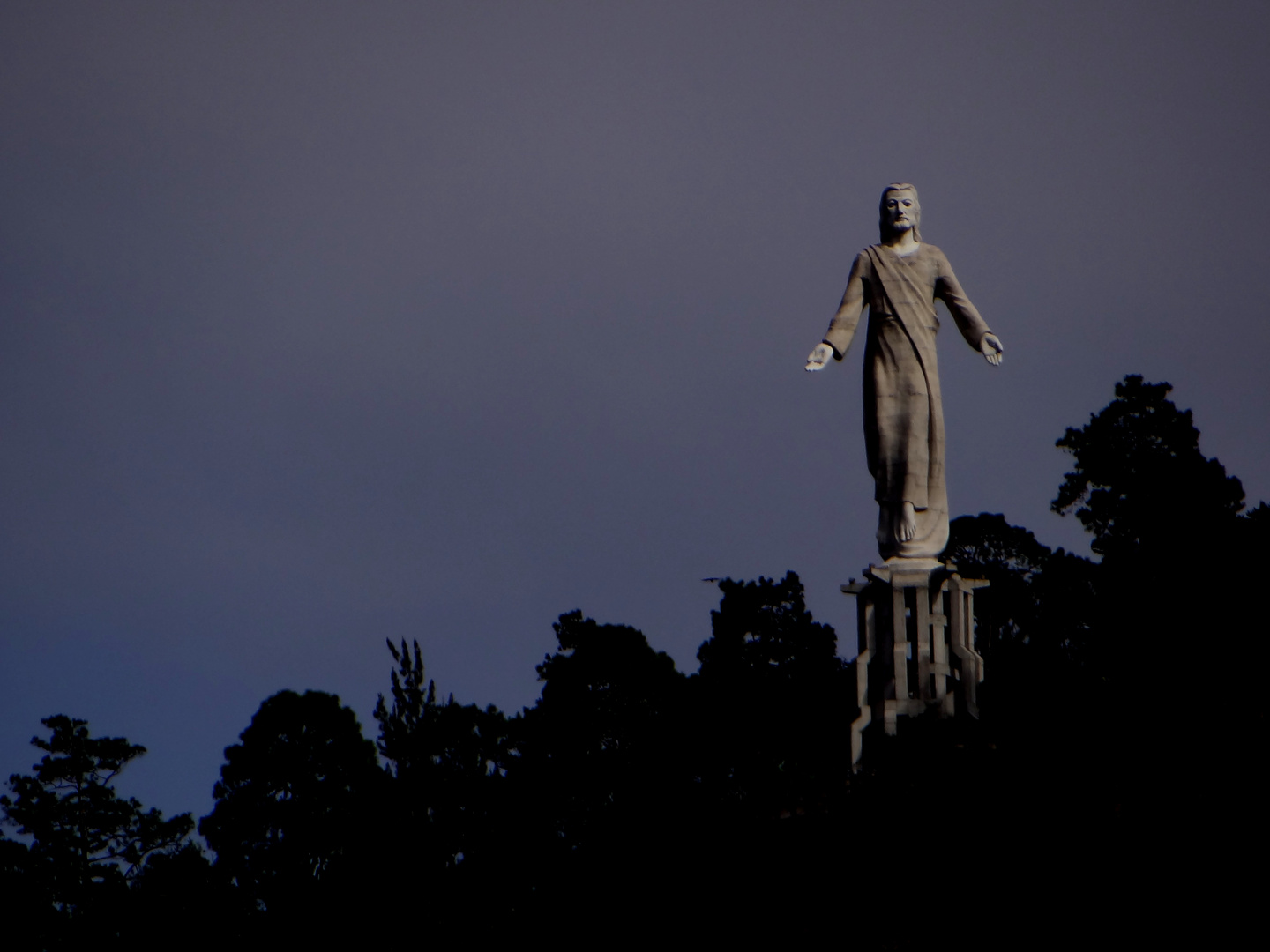 El Cristo del Picacho... al crepúsculo