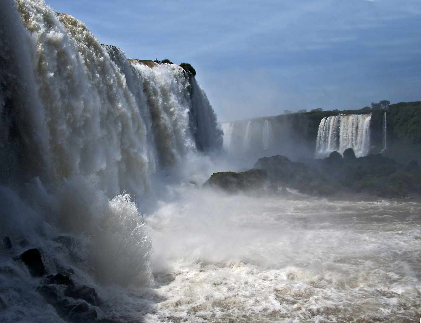 El estruendo del agua en la Garganta del Diablo