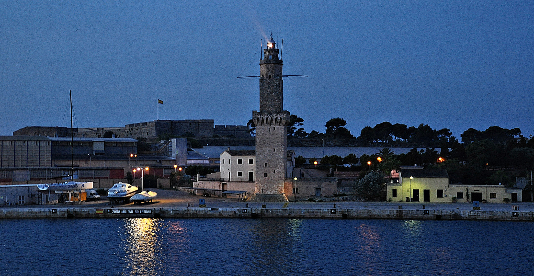 El faro del puerto,Palma