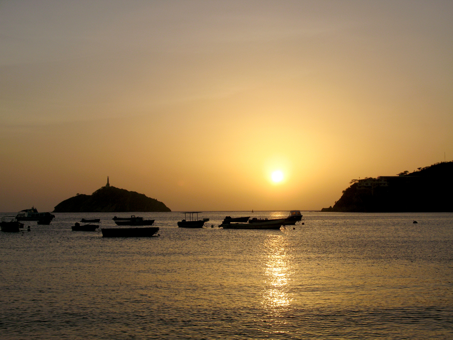 EL FARO SANTA MARTA, COLOMBIA