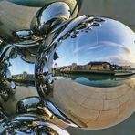 " EL GRAN ÁRBOL Y EL OJO " GUGGENHEIM (BILBAO). Dedicada a VALENTIN IGLESIAS LEAL.