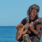 el guitarrista frente al mar (der Gitarrist am Meer)