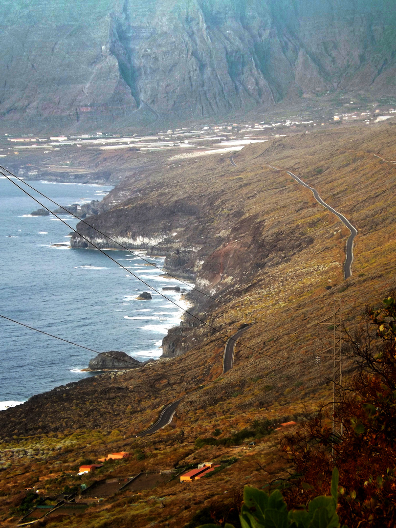 El Hierro - Carretera en La Frontera