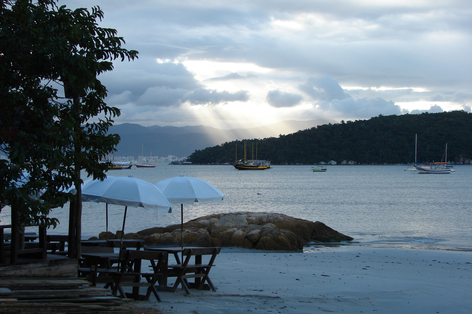 EL LUGAR PARA TOMAR UNA CAIPIRA - PORTOBELO - BRASIL