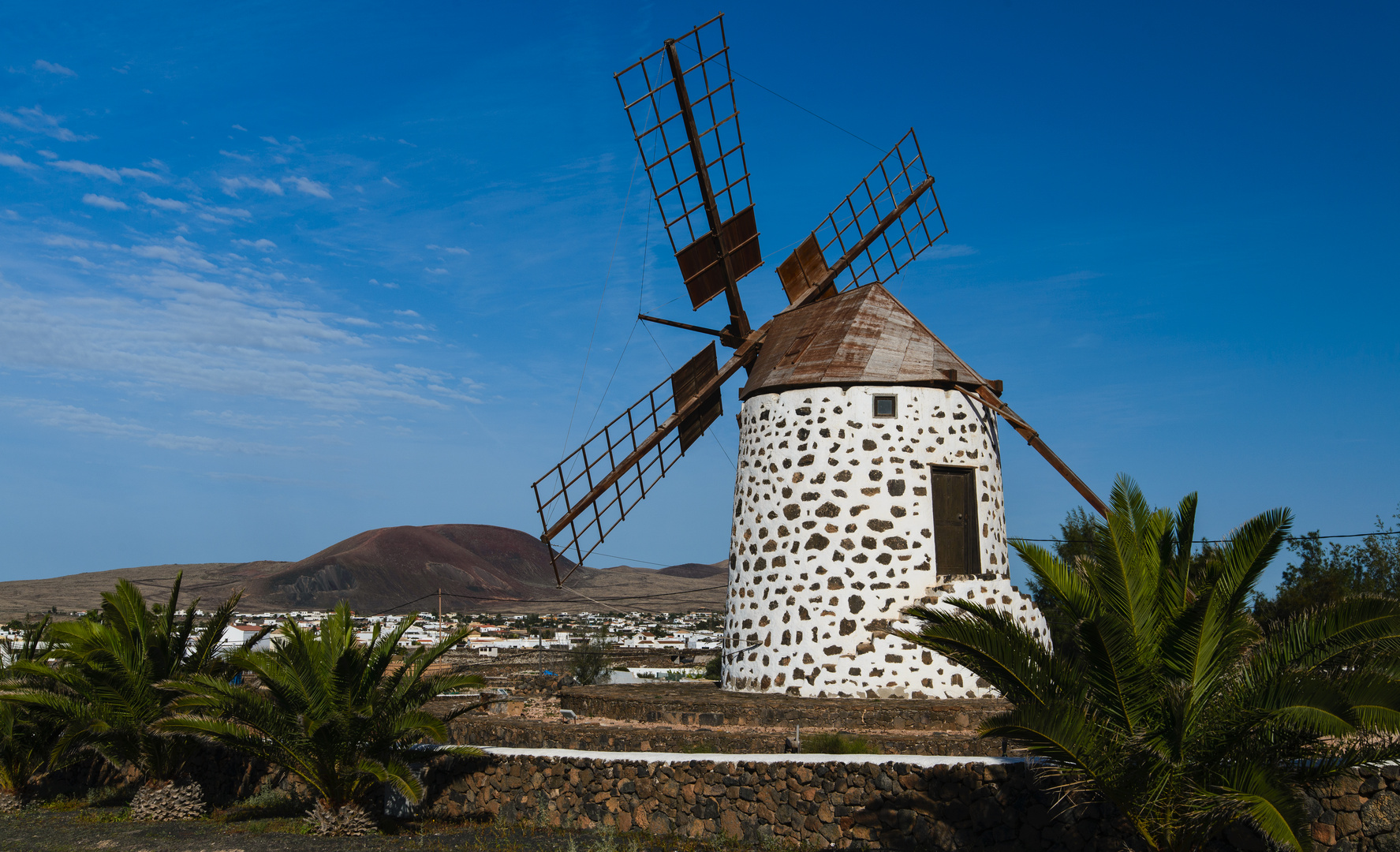 [ El Molino de Lajares ]