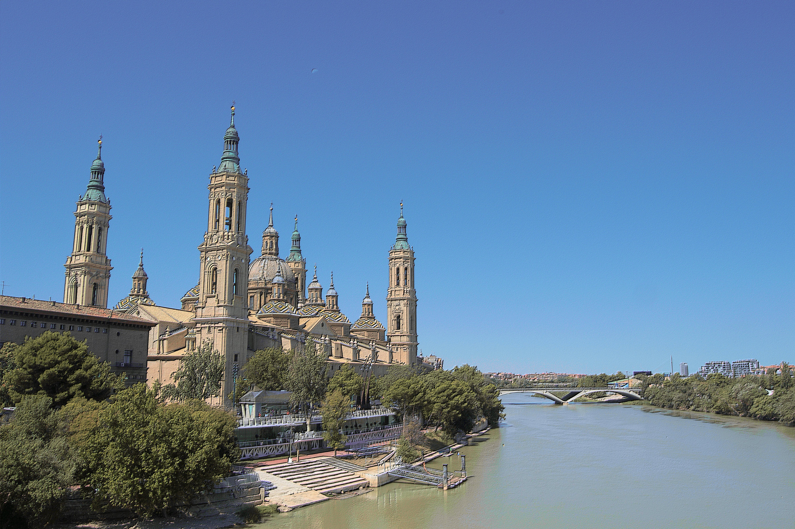 EL PILAR (zaragoza)