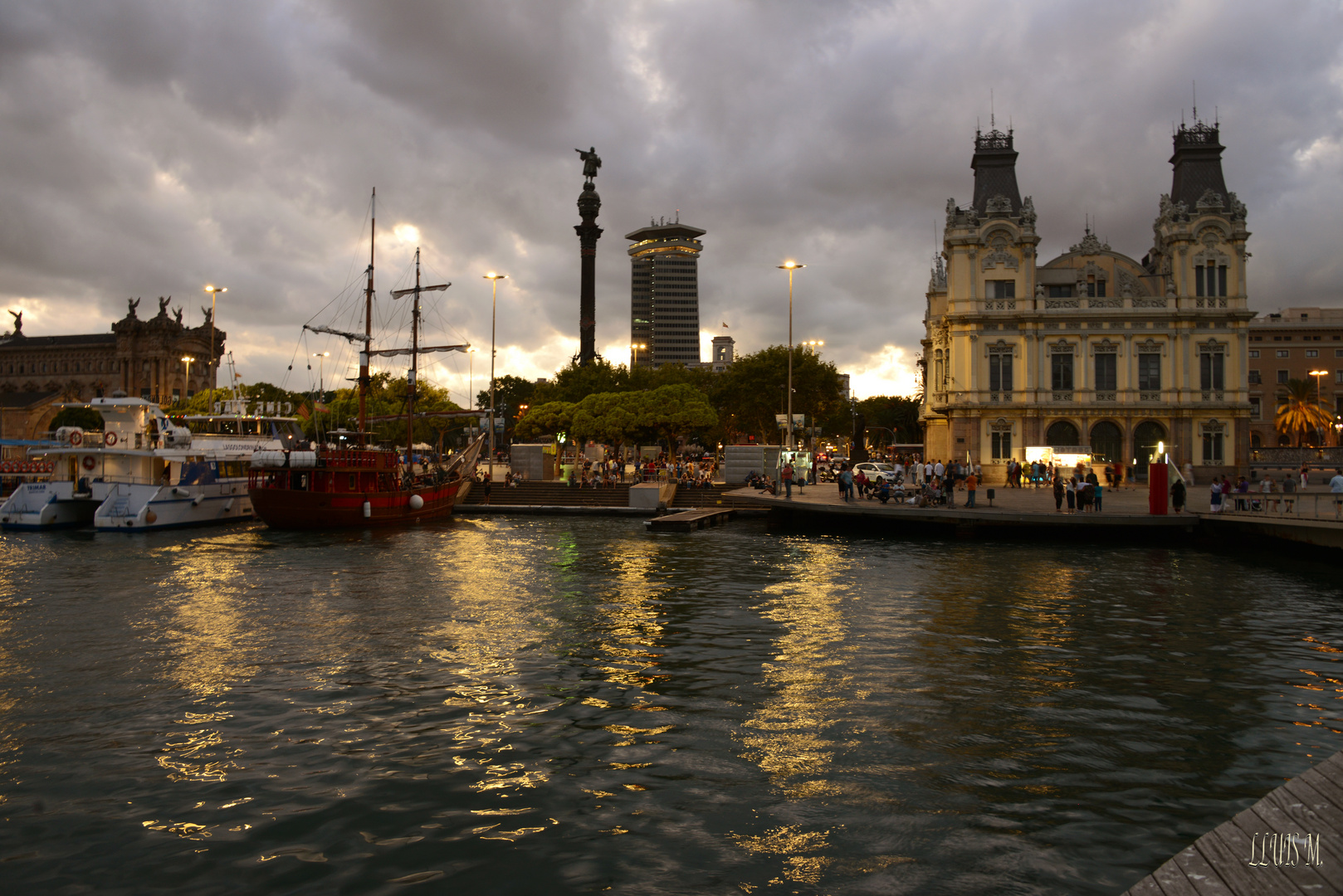 EL PORT VELL " MI LUGAR FAVORITO DE BARCELONA. 