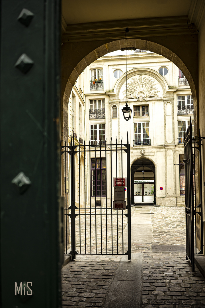 El portal, París