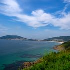 El pueblo de Finisterre y la playe de Carnota.