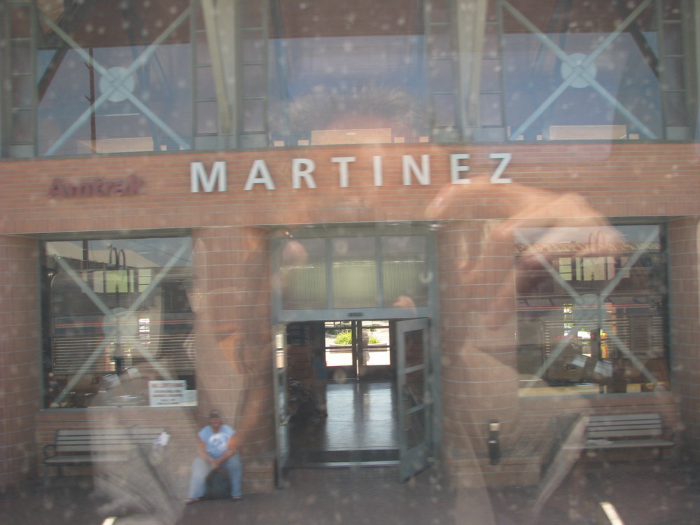 El pueblo de Martínez desde el tren en marcha.