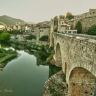 ...el puente de Besalú...