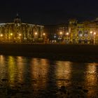 EL RIO PINTADO POR LUCES DE EDIFICIOS, 