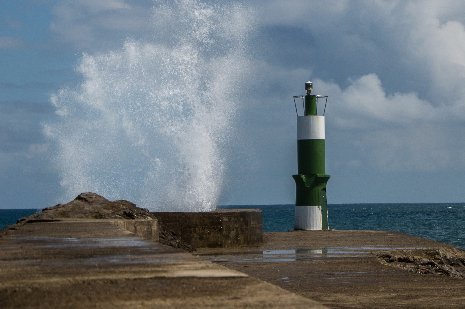 El rompeolas