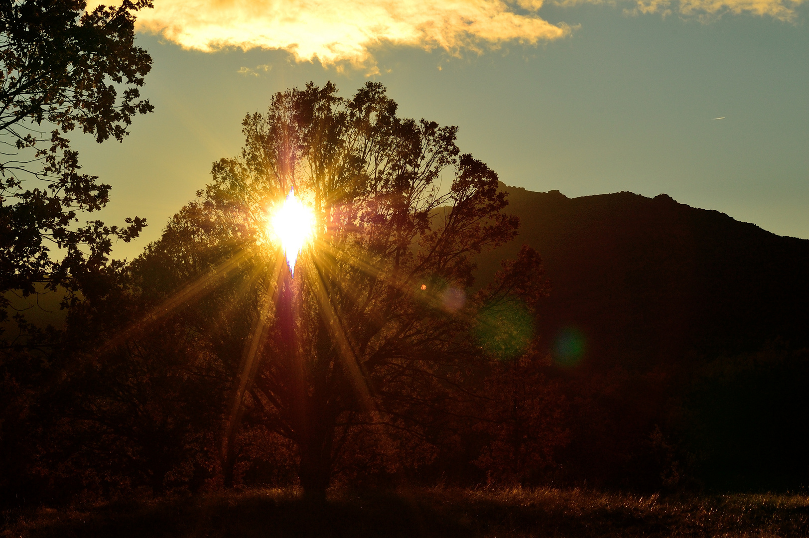 El sol que lo atraviesa