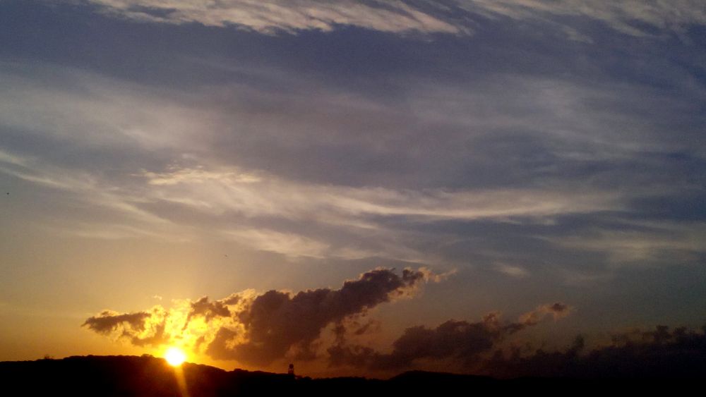 ¿Dónde se esconde el sol? - Rankiing Wiki : Facts, Films, Séries