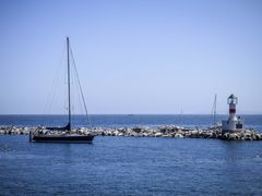 El velero y el faro