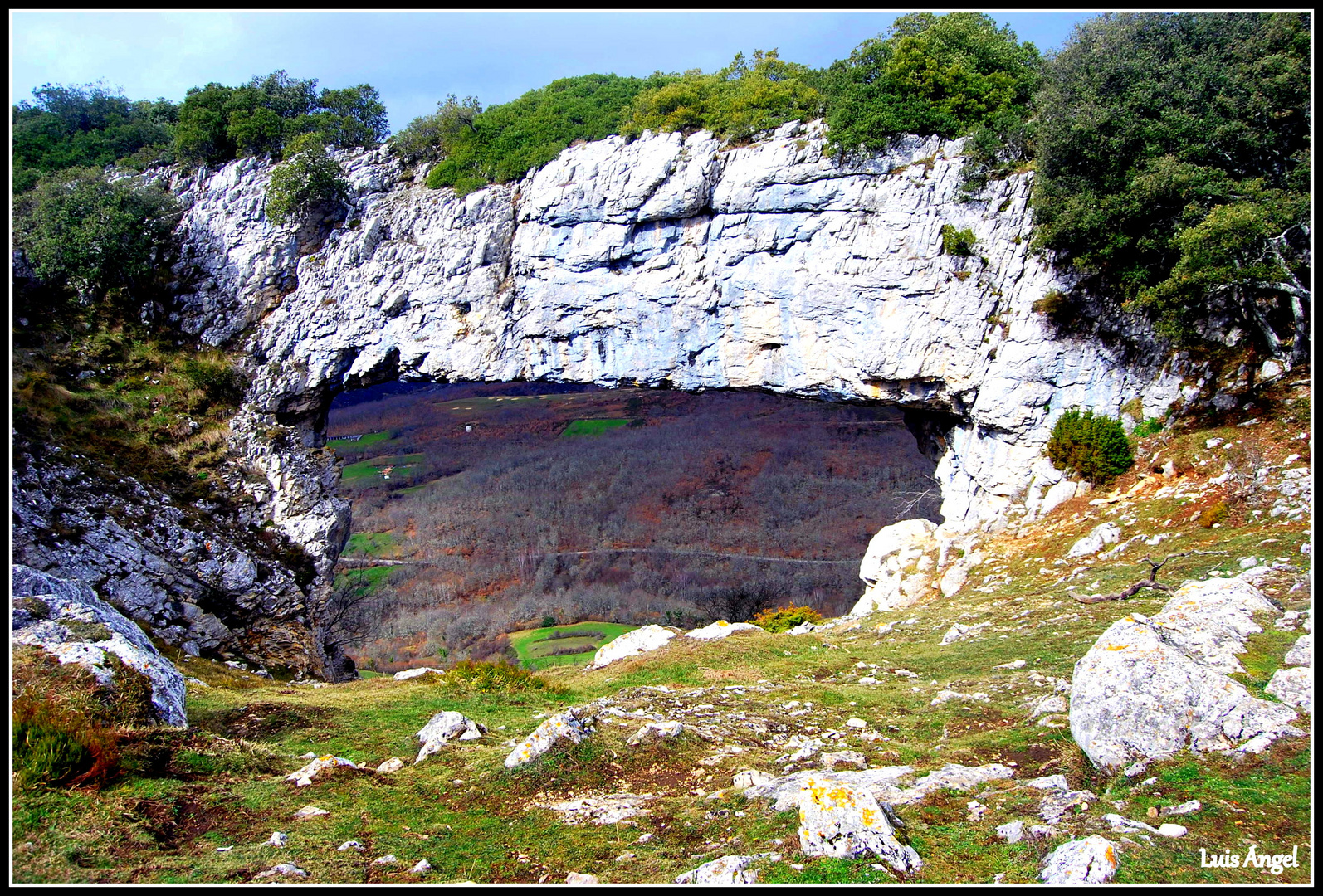 El Ventanón de Ojo Guareña ( Burgos)