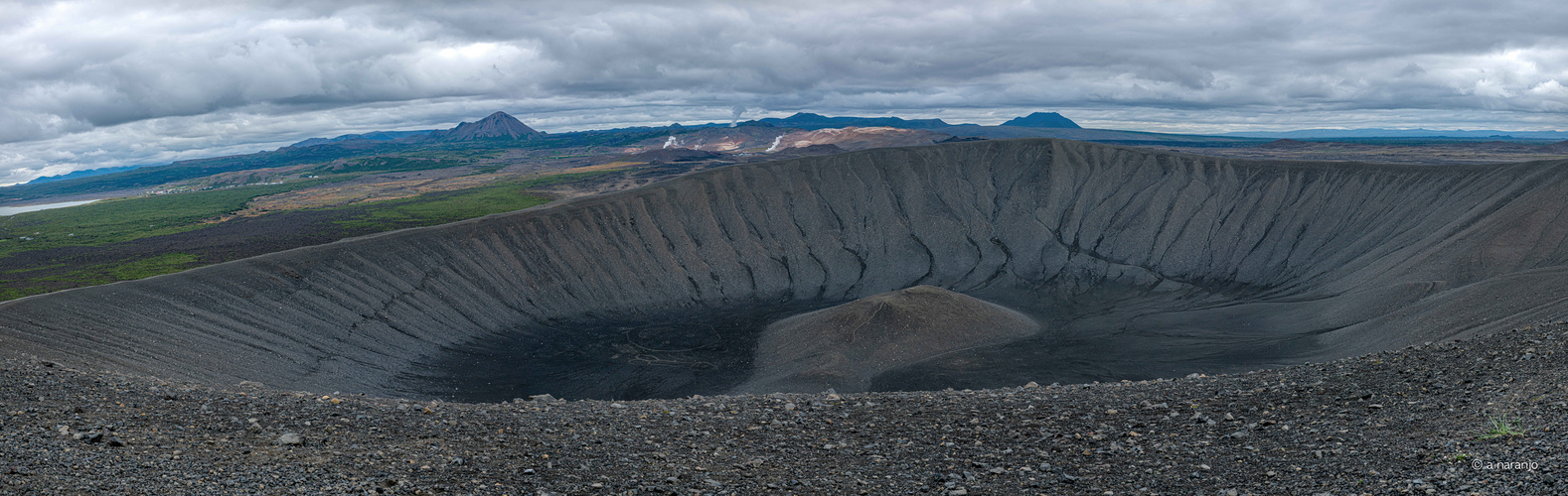 EL VOLCAN DE  HYVERFJALL . ISLANDIA