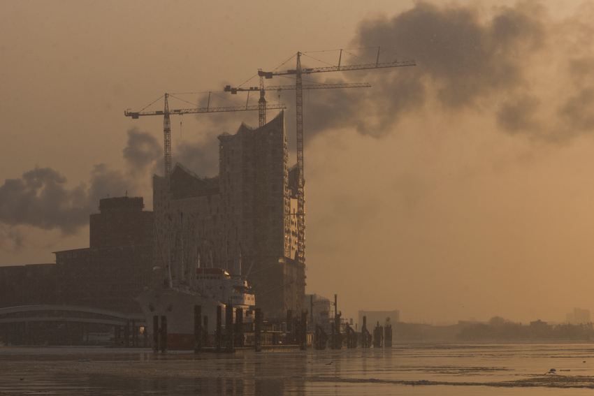 Elb Philharmonie im Morgennebel