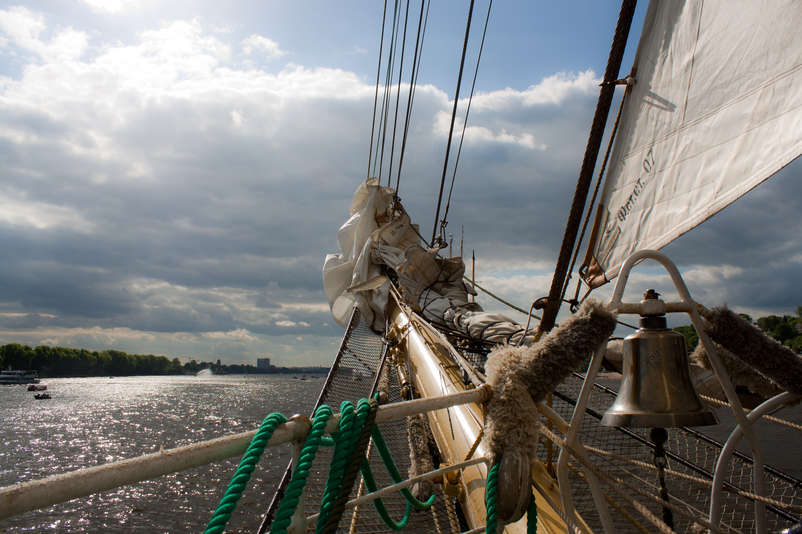 Elbabwärts auf der Krusenstern