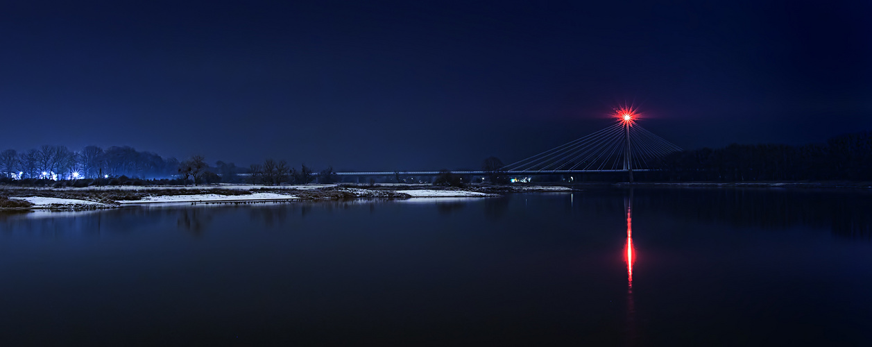 Elbauenbrücke...