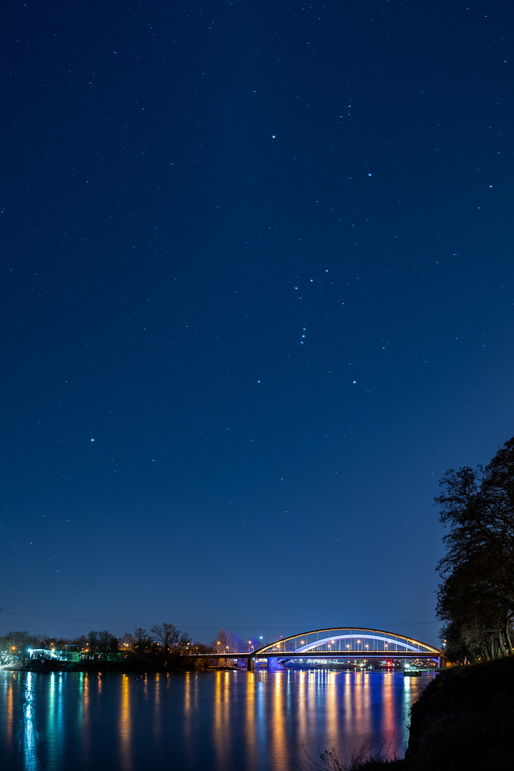 Elbblick mit Orion und Sirius