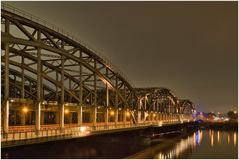 Elbbrücke am Abend