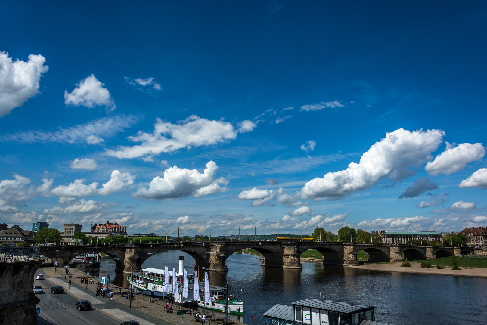 Elbbrücke in Dresden