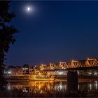 Elbbrücke mit Mond