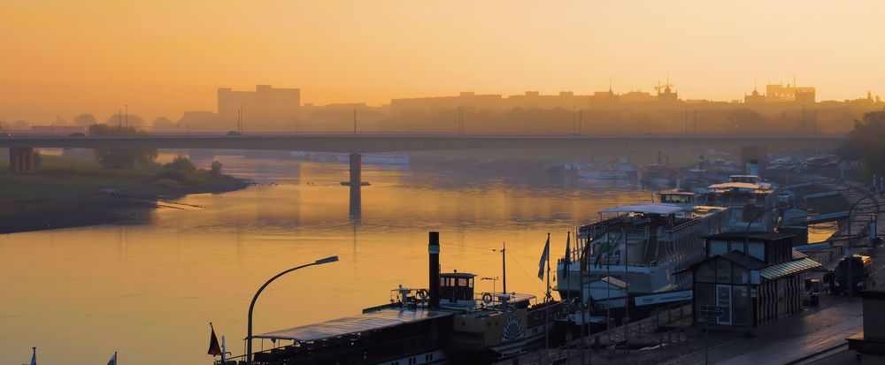 Elbe am Morgen