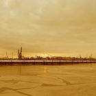 Elbe HafenCity yellow