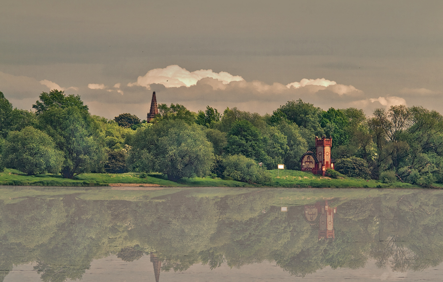 elbe, halb drei