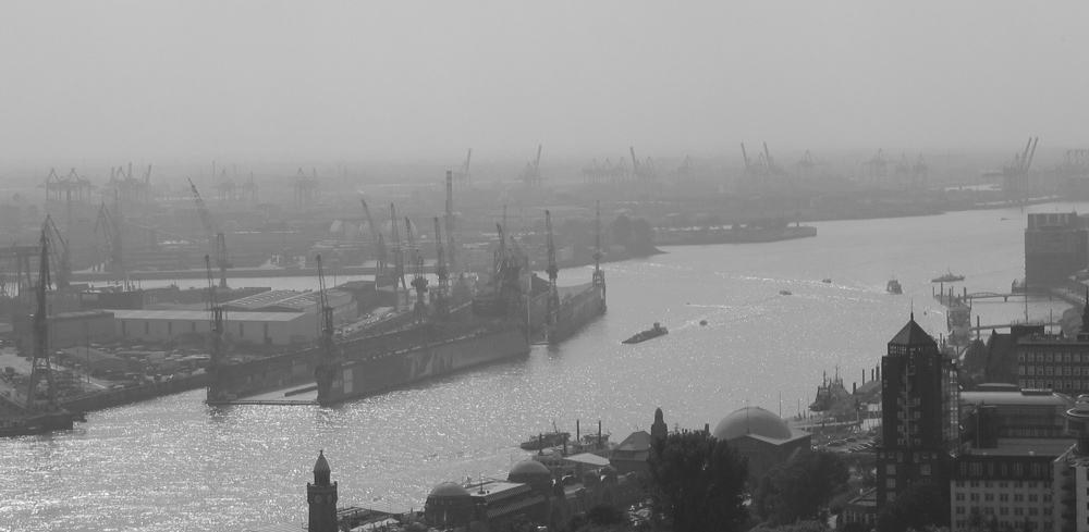 Elbe Harbor