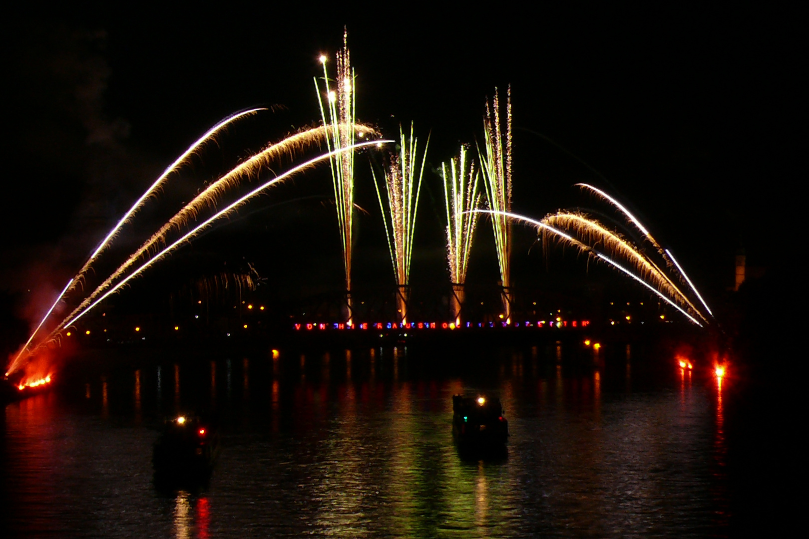 Elbe in Licht und Flammen 2010