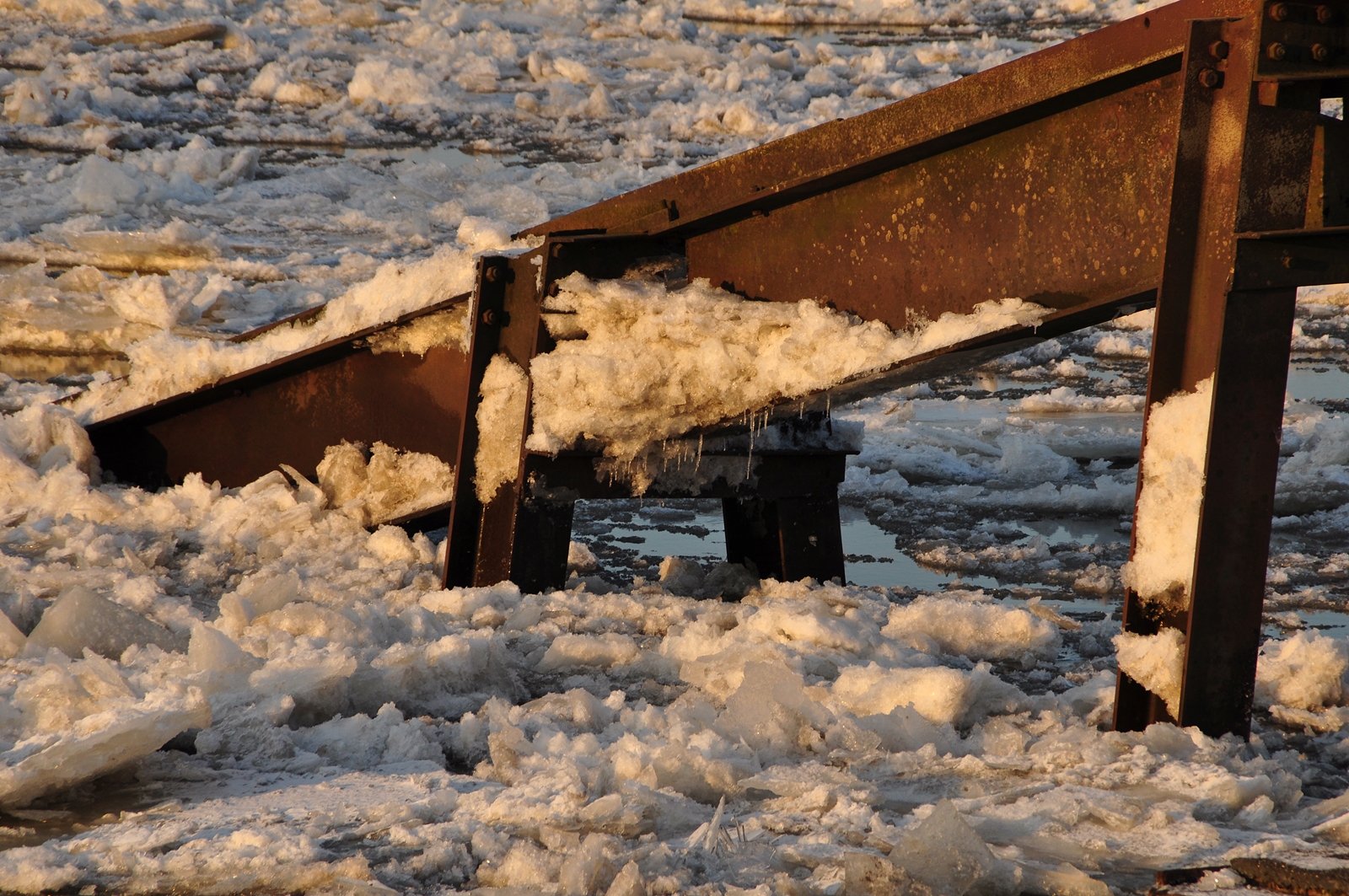 Elbe on the Rocks