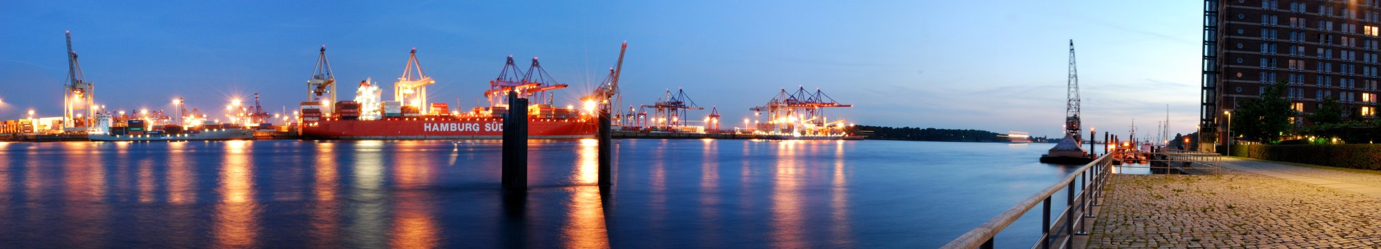 Elbe und Hafen bei Nacht, Hamburg