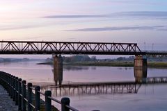 Elbebrücke am Abend