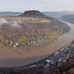 Elbehochwasser mit zylindrischer Projektion gestitcht zum Vergleich