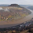 Elbehochwasser vom Königstein aus gezeigt, wobei man heute sagen kann...