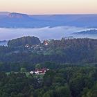 Elbemorgennebel zwischen Lilienstein und Festung, sowie...