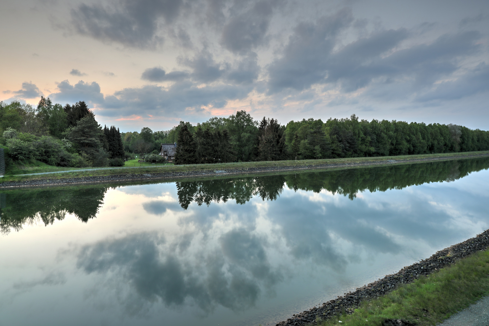 Elbeseitenkanal .