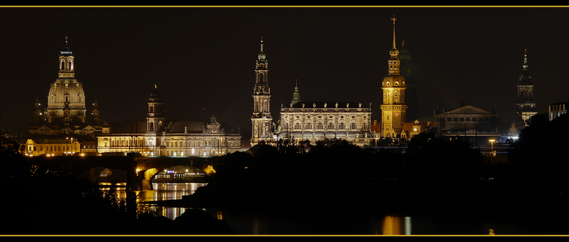 Elbflorenz bei Nacht