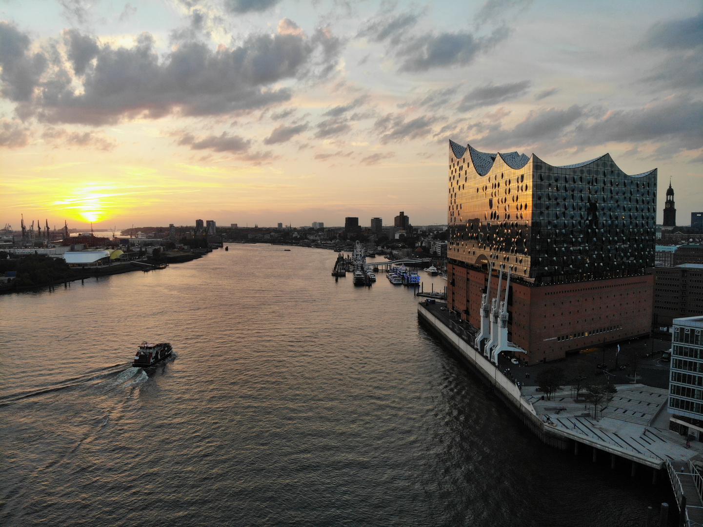 Elbphilarmonie Hamburg Sunset